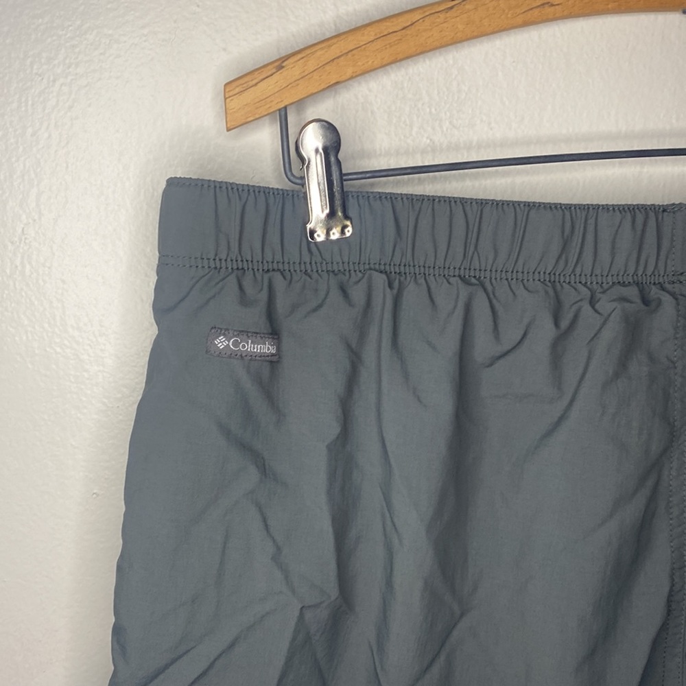 💋Men’s Columbia Omni- shield sun protection hiking shorts 8” inseam! - Picture 3 of 10